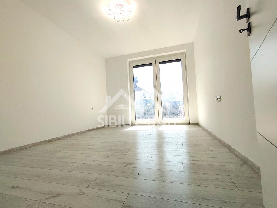 Casa moderna 4 camere, garaj, pivnita  Sibiu, Sura Mare