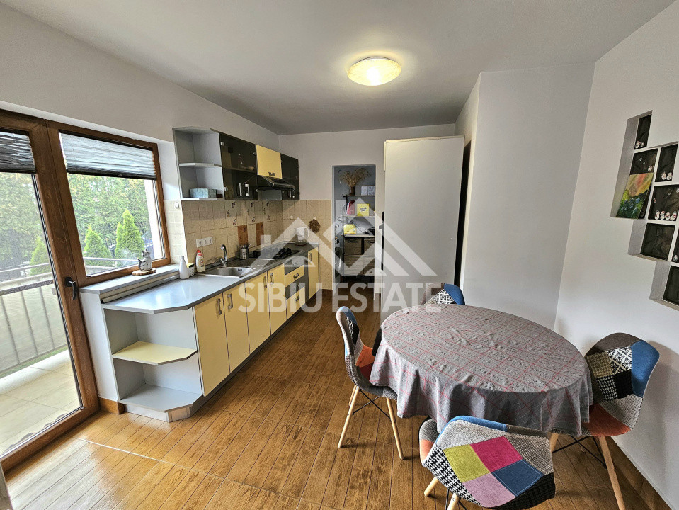 Apartament 3 camere, la vila in Selimbar