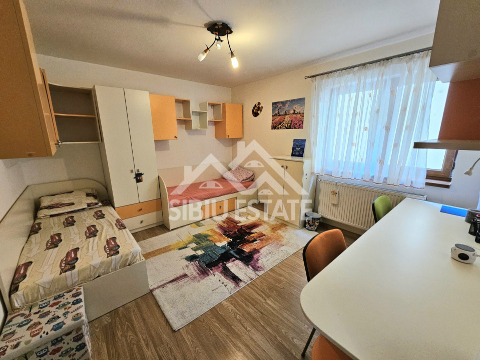 Apartament 3 camere, la vila in Selimbar