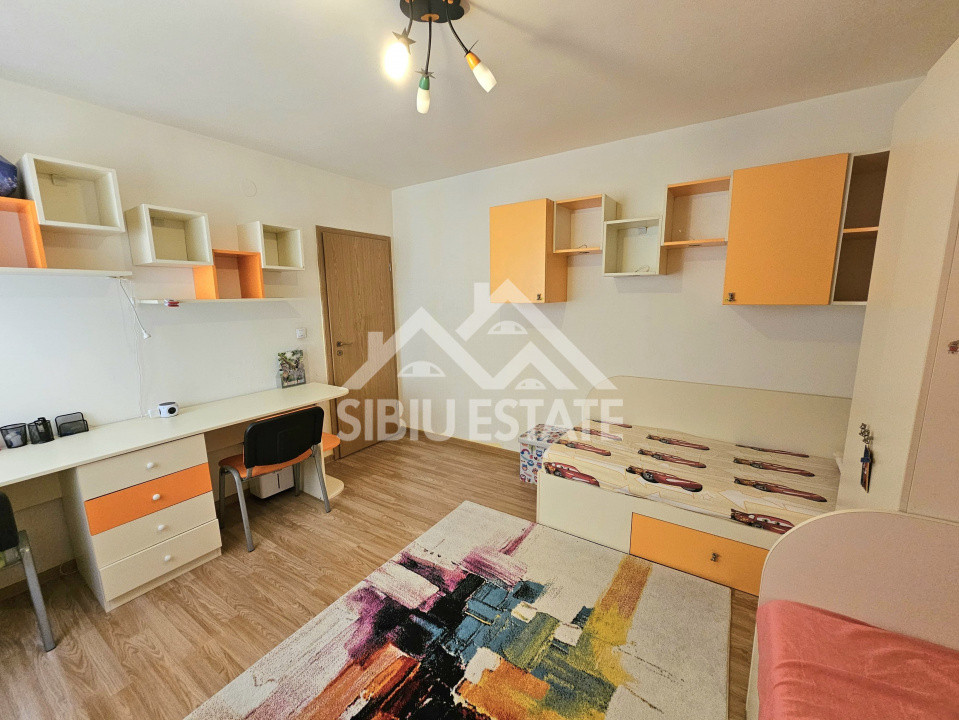 Apartament 3 camere, la vila in Selimbar