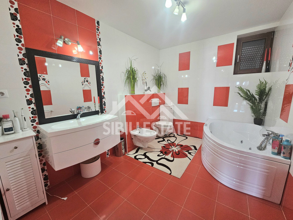 Casa individuala cu garaj in Sura Mare, SIbiu