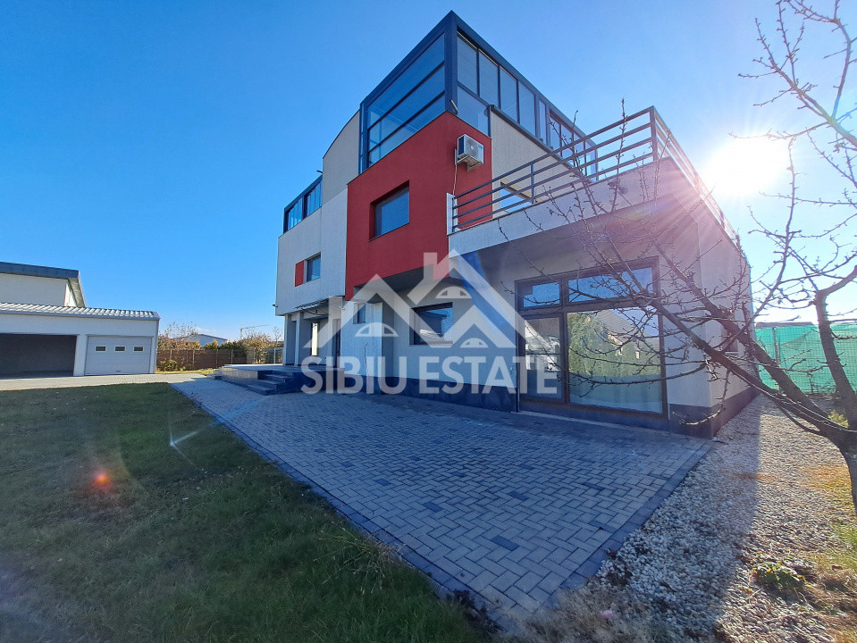 Casa Sibiu 6 camere, teren mare, garaje, Sura Mica