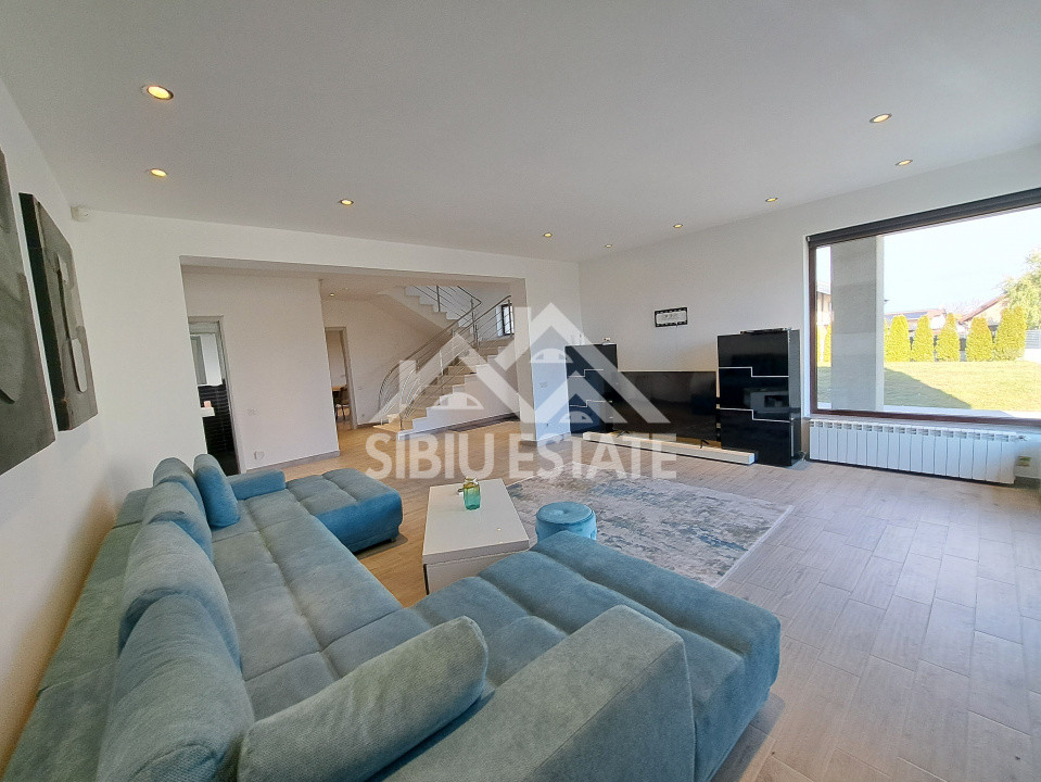 Casa Sibiu 6 camere, teren mare, garaje, Sura Mica