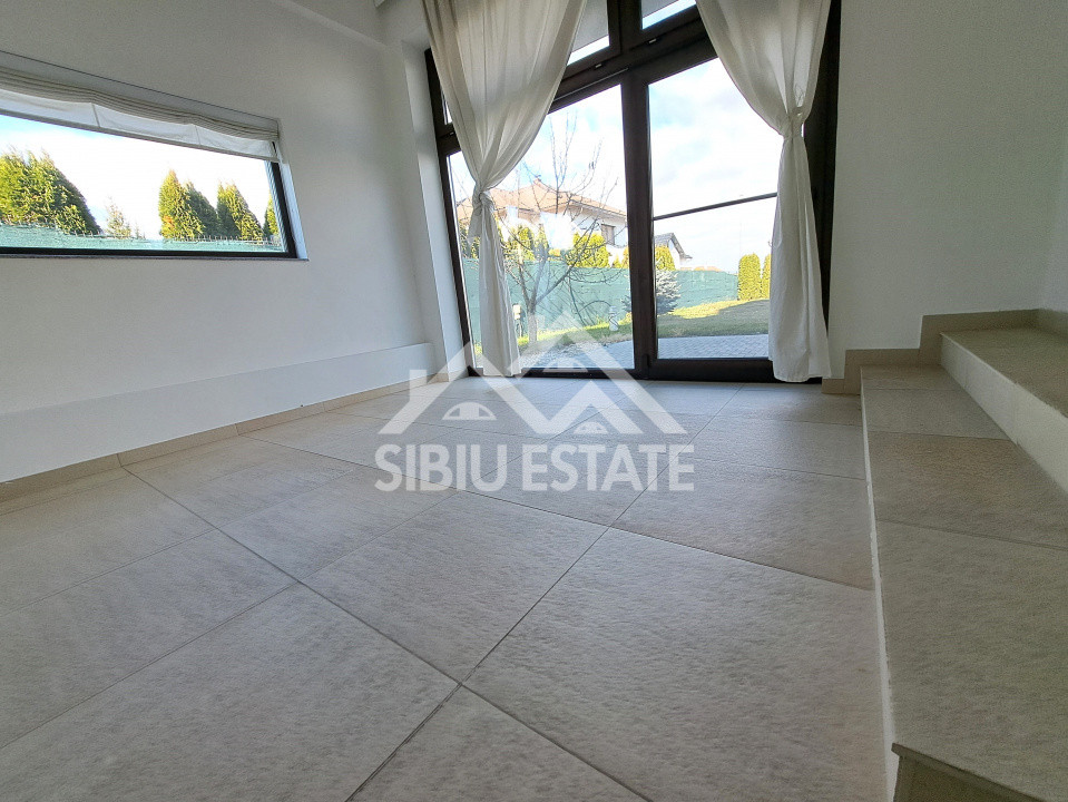 Casa Sibiu 6 camere, teren mare, garaje, Sura Mica