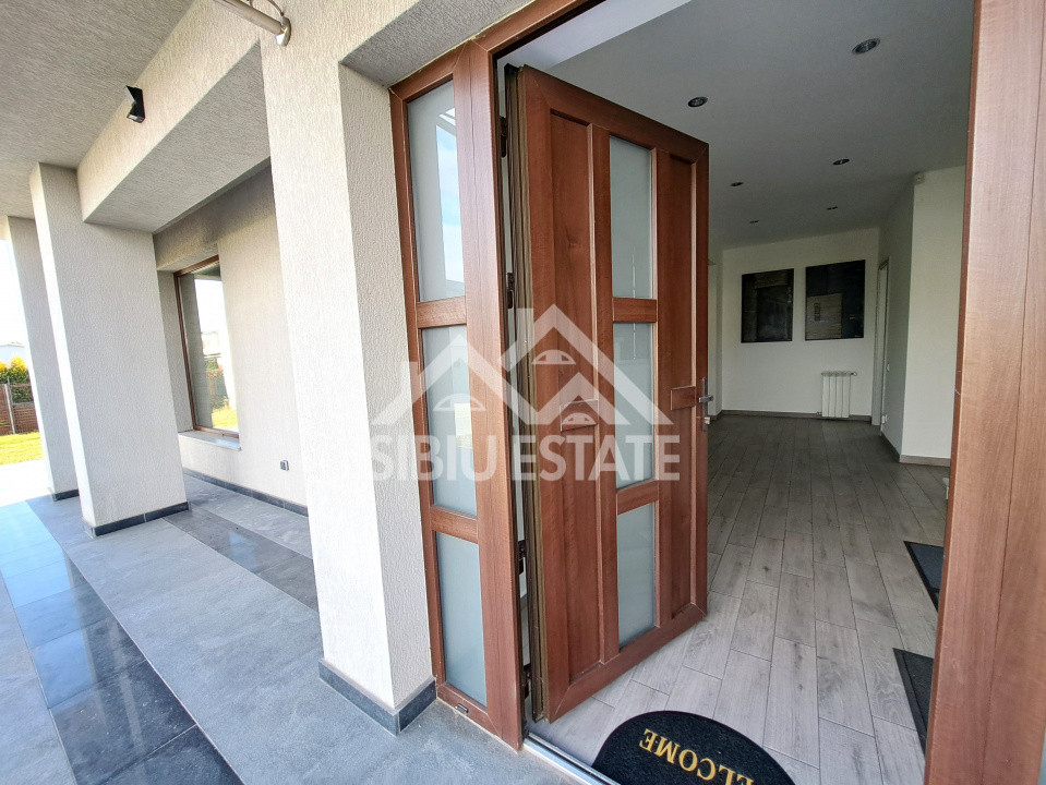 Casa Sibiu 6 camere, teren mare, garaje, Sura Mica