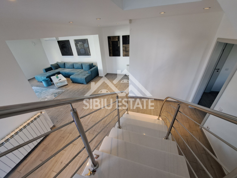 Casa Sibiu 6 camere, teren mare, garaje, Sura Mica