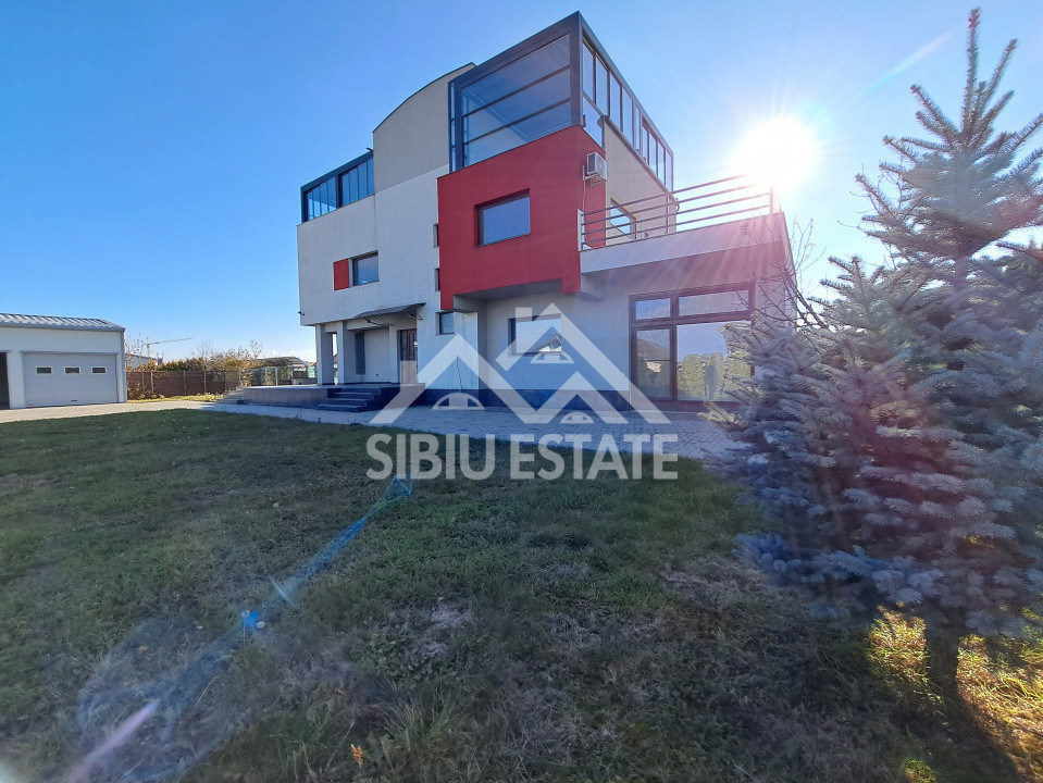 Casa Sibiu 6 camere, teren mare, garaje, Sura Mica