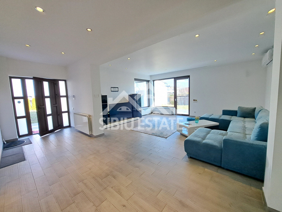 Casa Sibiu 6 camere, teren mare, garaje, Sura Mica