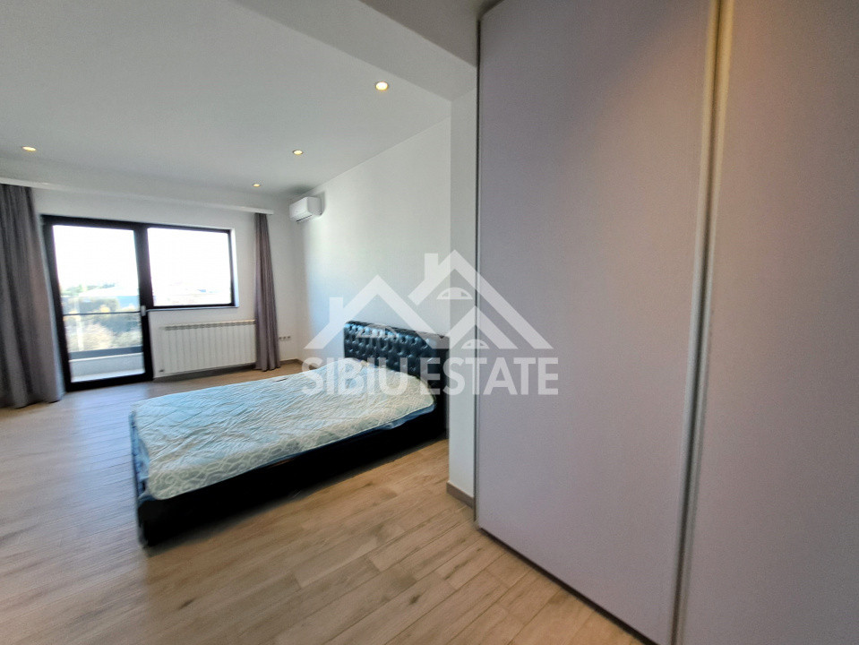 Casa Sibiu 6 camere, teren mare, garaje, Sura Mica