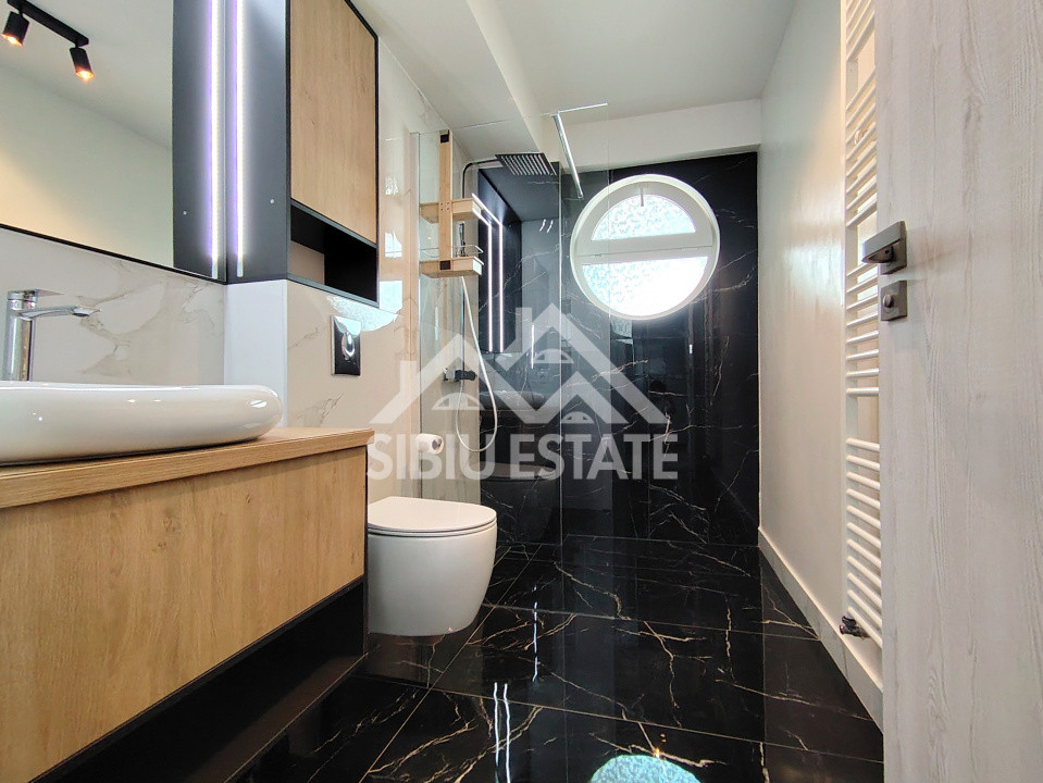 Apartament  3 camere, 2 bai SIBIU central