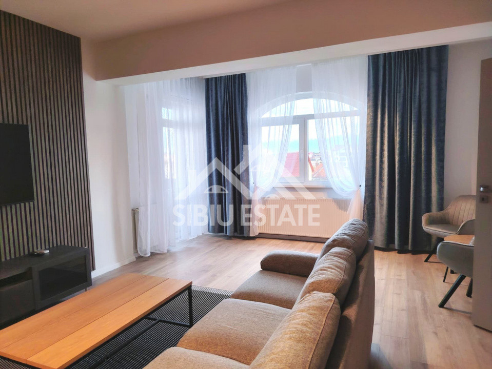 Apartament SIBIU central 3 camere, 2 bai, lift, garaj 