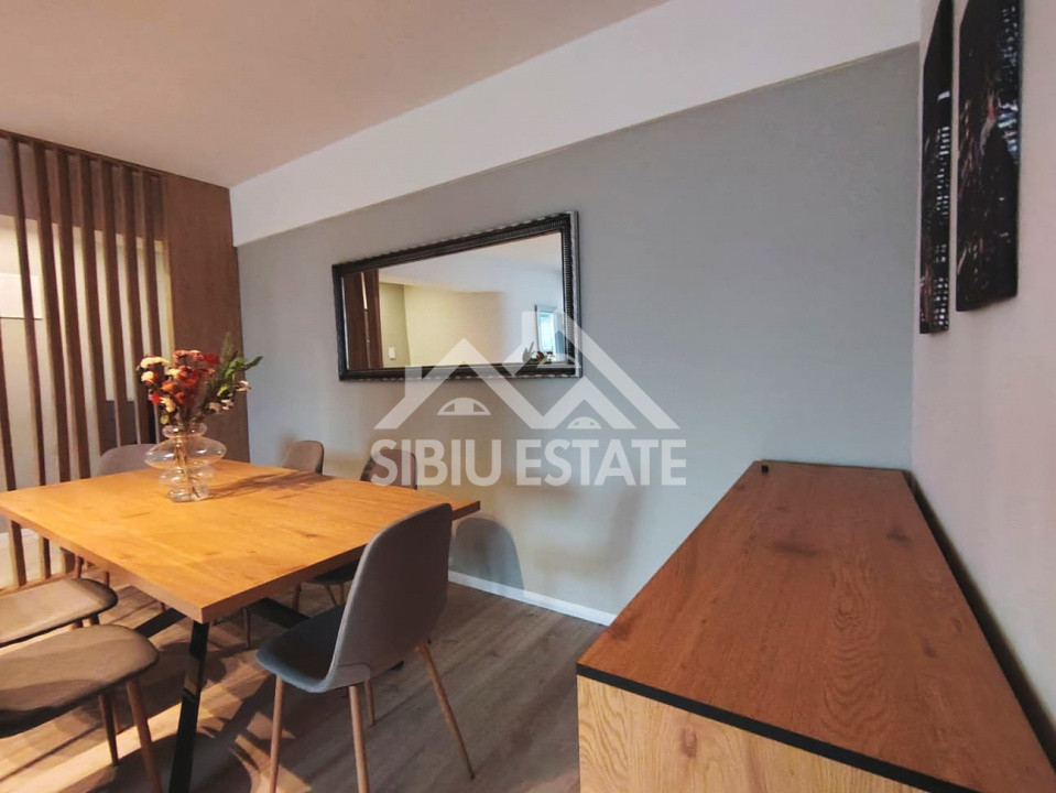 Apartament SIBIU central 3 camere, 2 bai, lift, garaj 