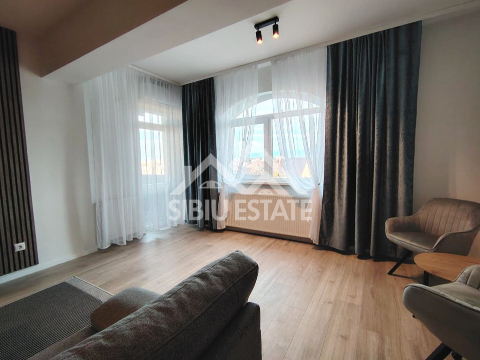 Apartament SIBIU central 3 camere, 2 bai, lift, garaj 