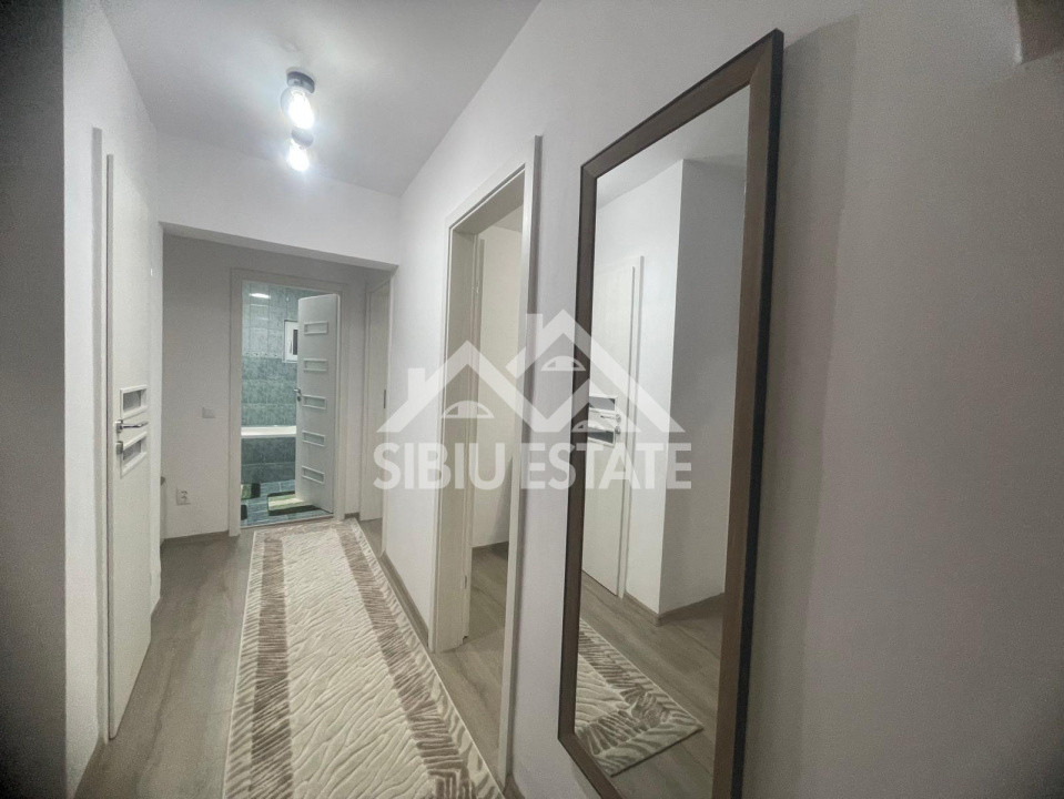 Apartament de vanzare cu 2 camere decomandat, etaj 2, pivnita- Cartierul Strand
