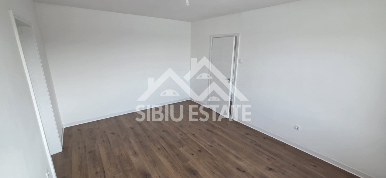 Apartament 2 camere confort 1, etaj 2 - renovat recent - str. Lunga