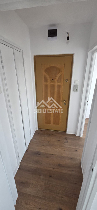 Apartament 2 camere confort 1, etaj 2 - renovat recent - str. Lunga