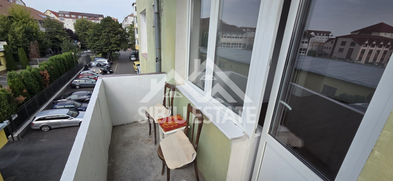 Apartament 2 camere confort 1, etaj 2 - renovat recent - str. Lunga