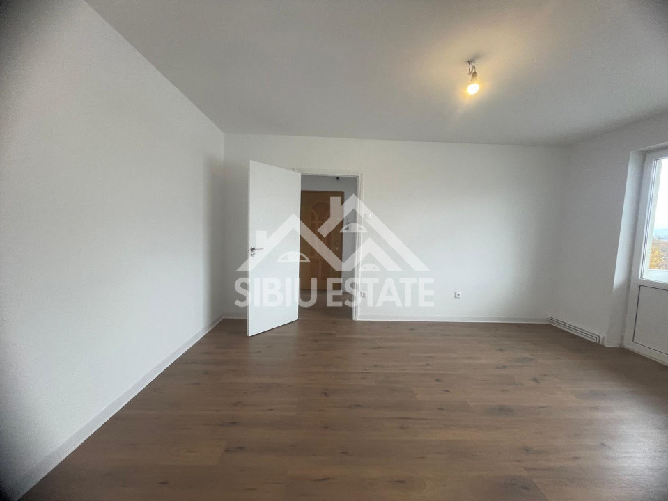 Apartament de vanzare, cu 2 camere, etaj 2, renovat recent Cartier Terezian