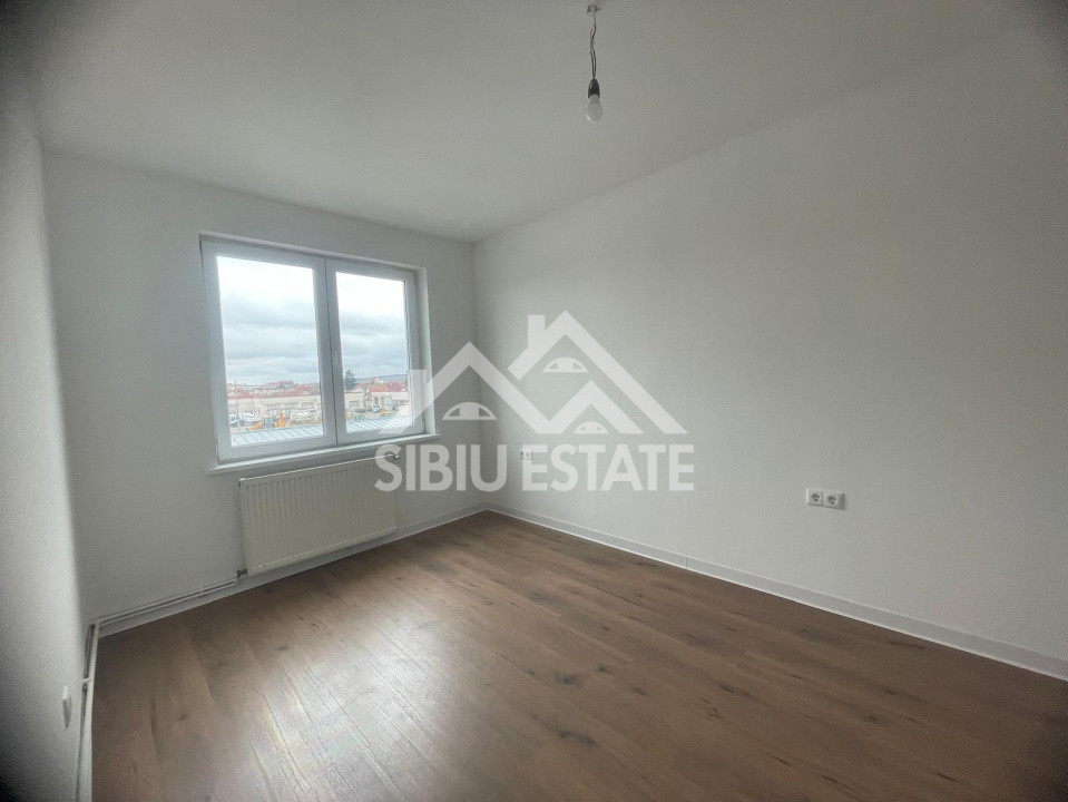Apartament de vanzare, cu 2 camere, etaj 2, renovat recent Cartier Terezian
