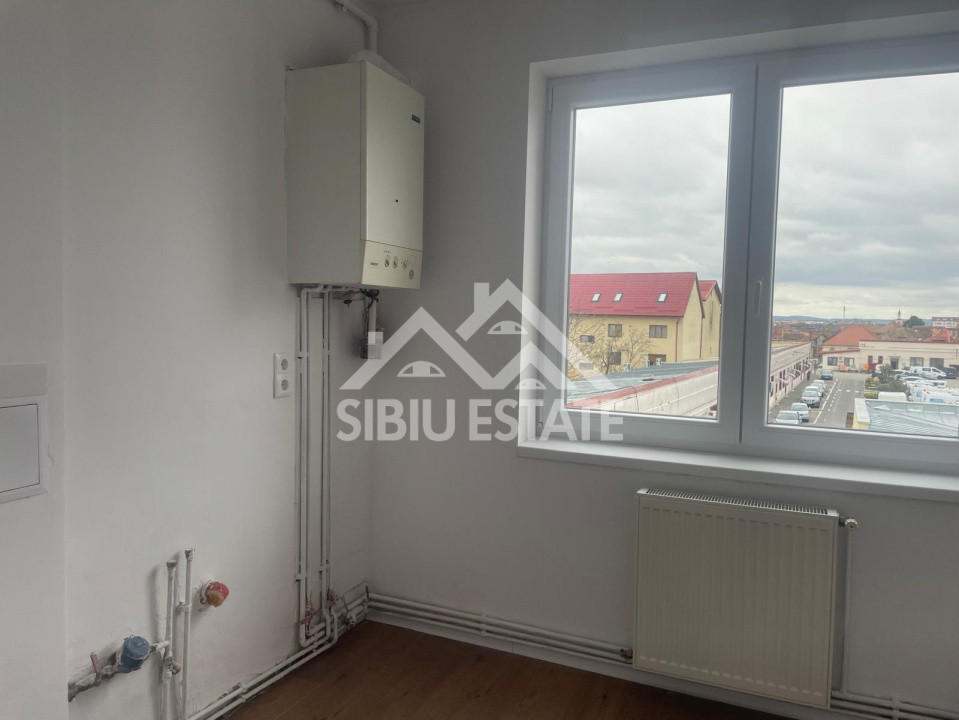 Apartament de vanzare, cu 2 camere, etaj 2, renovat recent Cartier Terezian