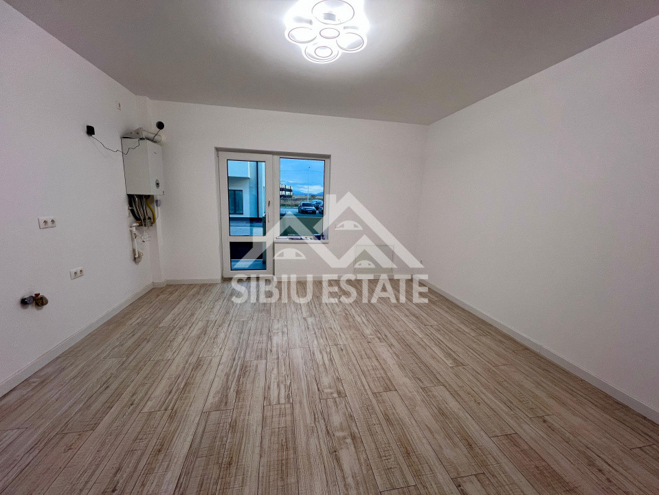 Apartament cu gradina, 3 camere, balcon, Finalizat Intabulat 