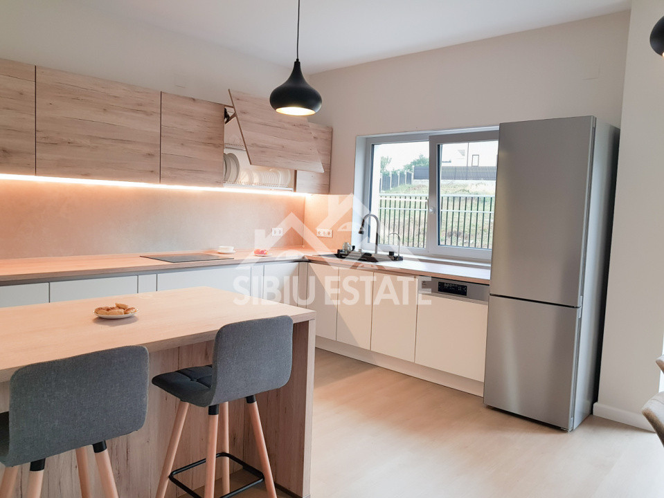 Casa individuala de inchiriat , moderna, prima inchiriere, - Cisnadioara 