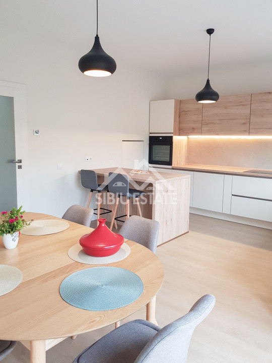 Casa individuala de inchiriat , moderna, prima inchiriere, - Cisnadioara 