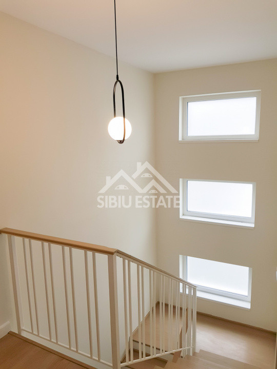 Casa individuala de inchiriat , moderna, prima inchiriere, - Cisnadioara 