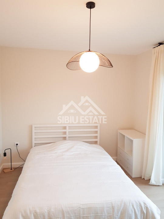 Casa individuala de inchiriat , moderna, prima inchiriere, - Cisnadioara 