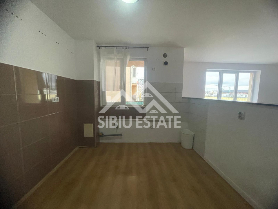Apartament de vanzare cu 3 camere spatios s.u. 81.3mp-Super pret 1.746 euro/mp. 