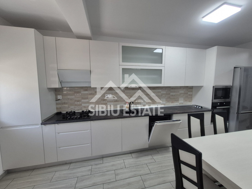 Apartament de inchiriat cu 3 camere,mobilat si utilat, loc de parcarare Selimbar