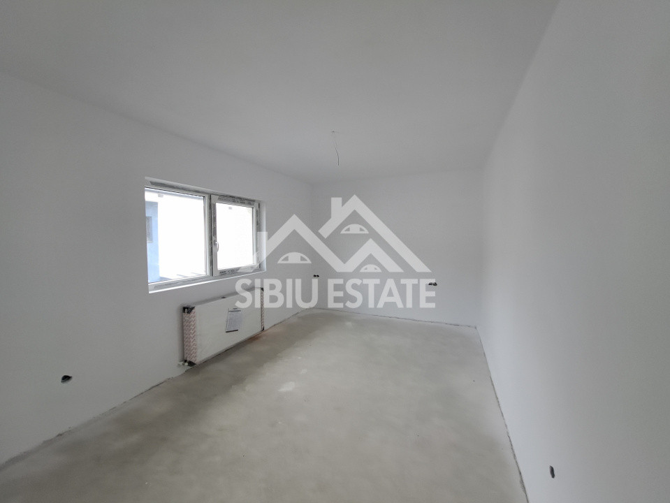 Casa si curte Selimbar central, 4 camere, 2 bai