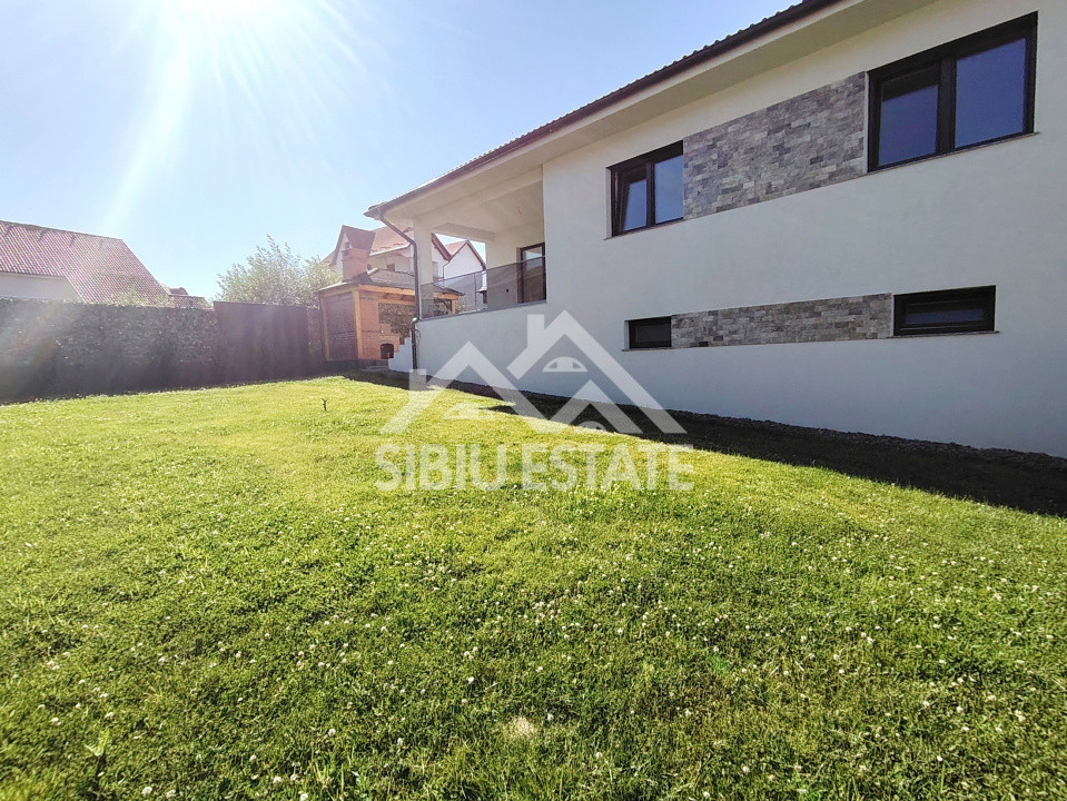 Casa noua Sibiu, Selimbar, garaj, pivnita, curte mare
