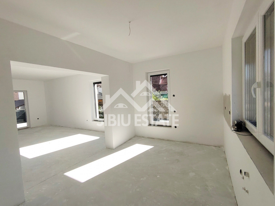 Casa noua Sibiu, Selimbar, garaj, pivnita, curte mare