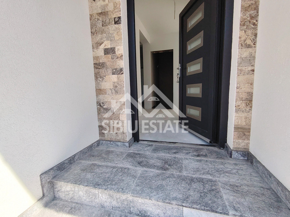 Casa noua Sibiu, Selimbar, garaj, pivnita, curte mare