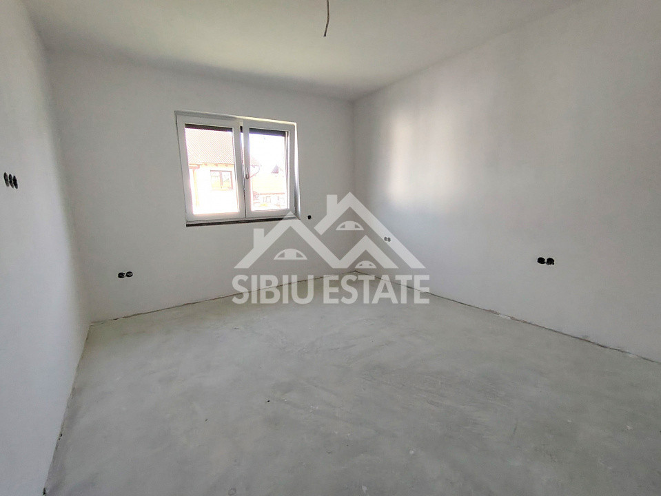 Casa noua Sibiu, Selimbar, garaj, pivnita, curte mare