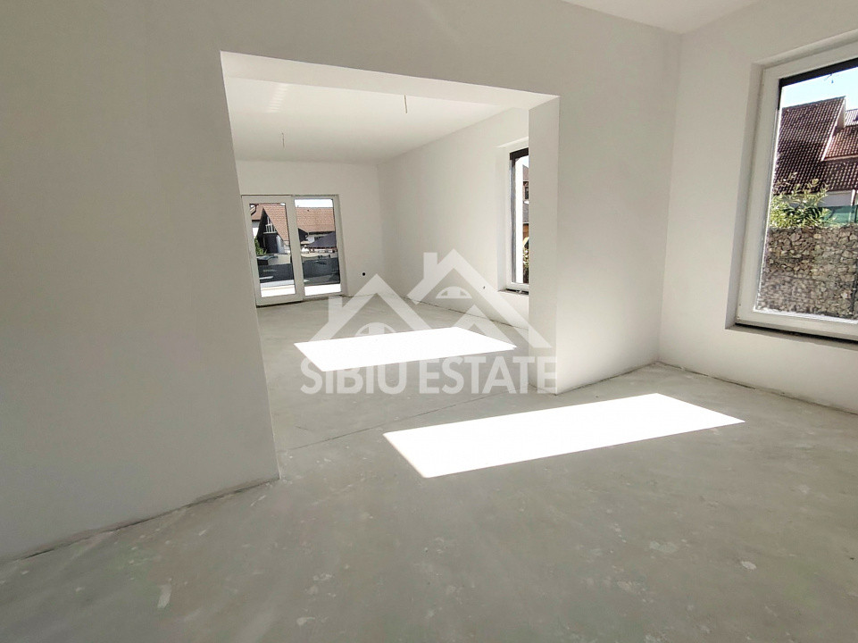 Casa noua Sibiu, Selimbar, garaj, pivnita, curte mare