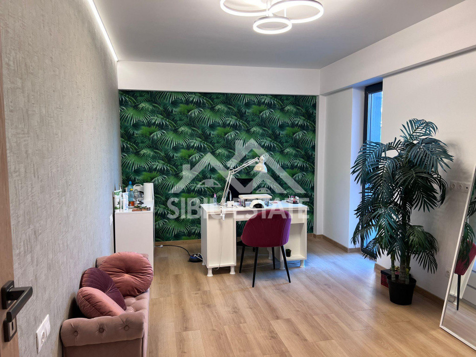 Spatiu de birouri de inchiriat cu 3 camere, 2 locuri de parcare