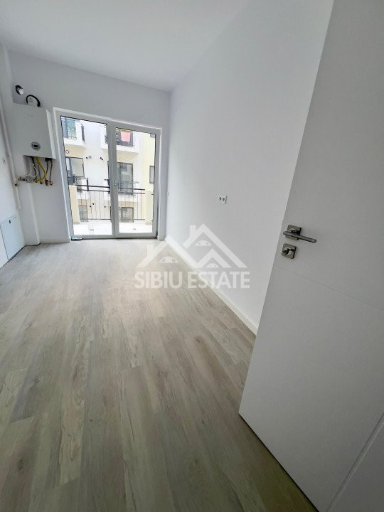 Studio ,41 mp, balcon etaj 1, bloc dotat cu lift, zona Brana Intabulat