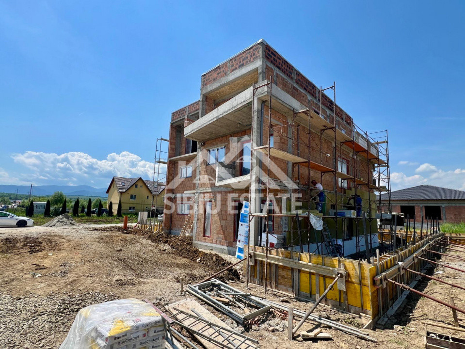 Apartament 3 camere , 53 mp, Balcon 4,27 mp , Parcare inclusă