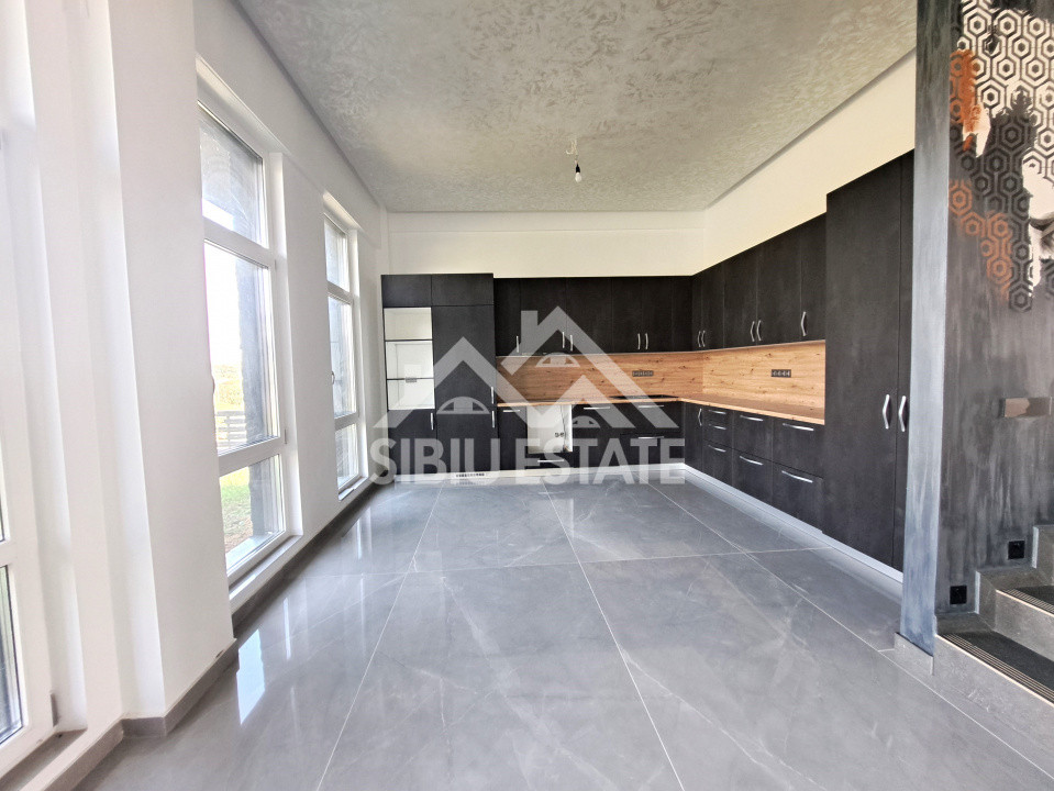 Casa Sibiu Cisnadioara, garaj, piscina, terase panoramice