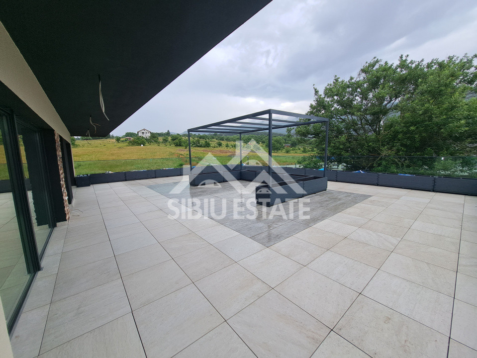 Casa Sibiu Cisnadioara, garaj, piscina, terase panoramice
