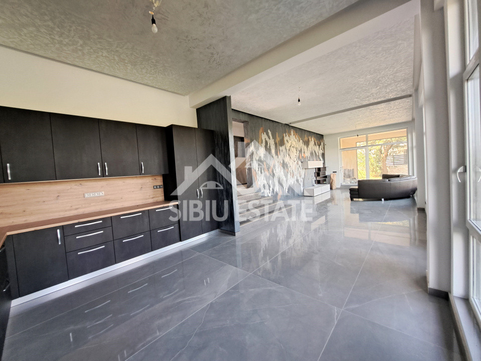 Casa Sibiu Cisnadioara, garaj, piscina, terase panoramice