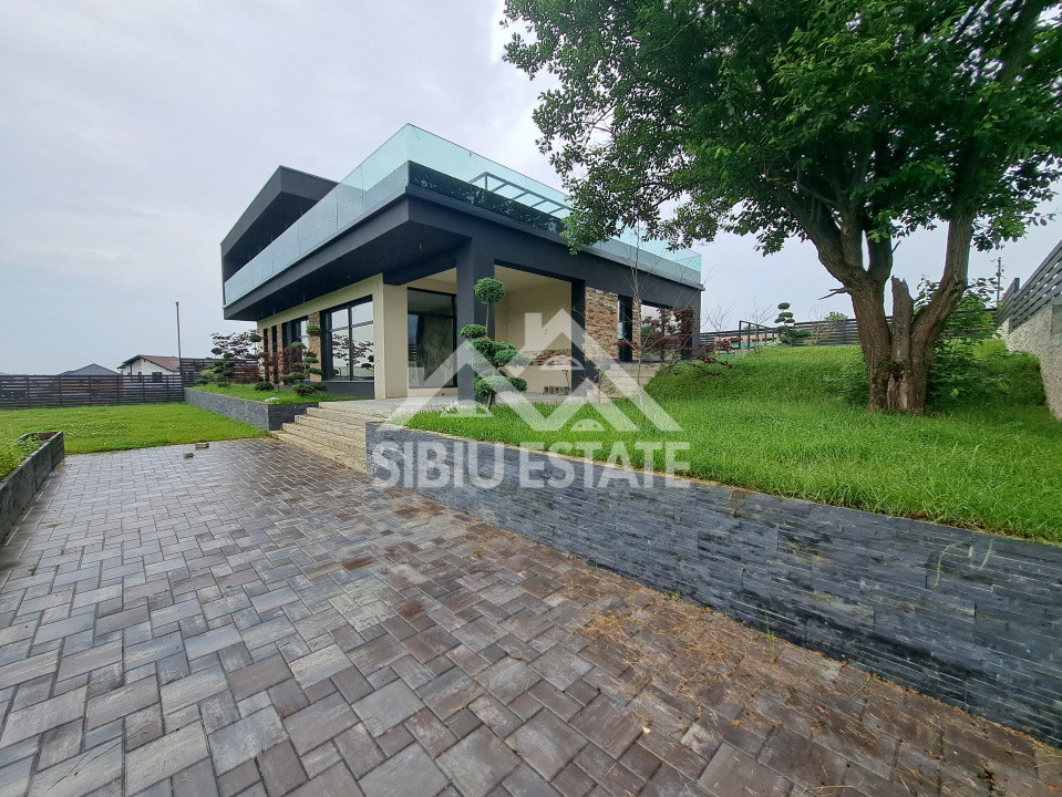 Casa Sibiu Cisnadioara, garaj, piscina, terase panoramice