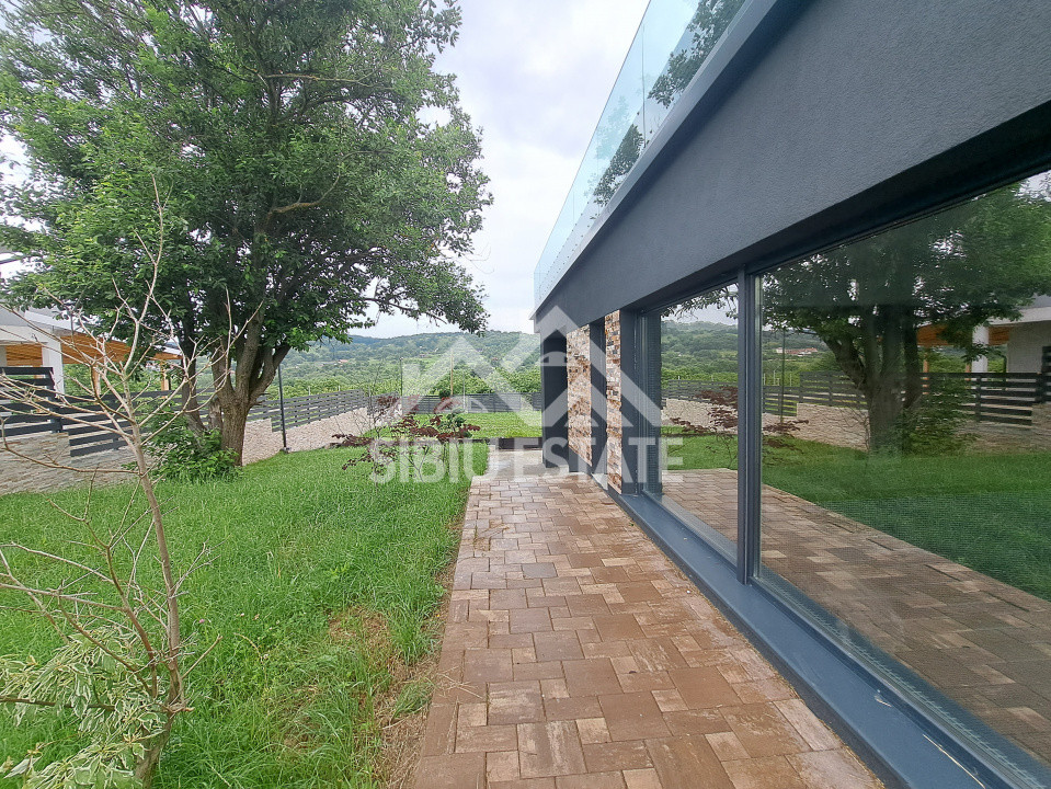 Casa Sibiu Cisnadioara, garaj, piscina, terase panoramice