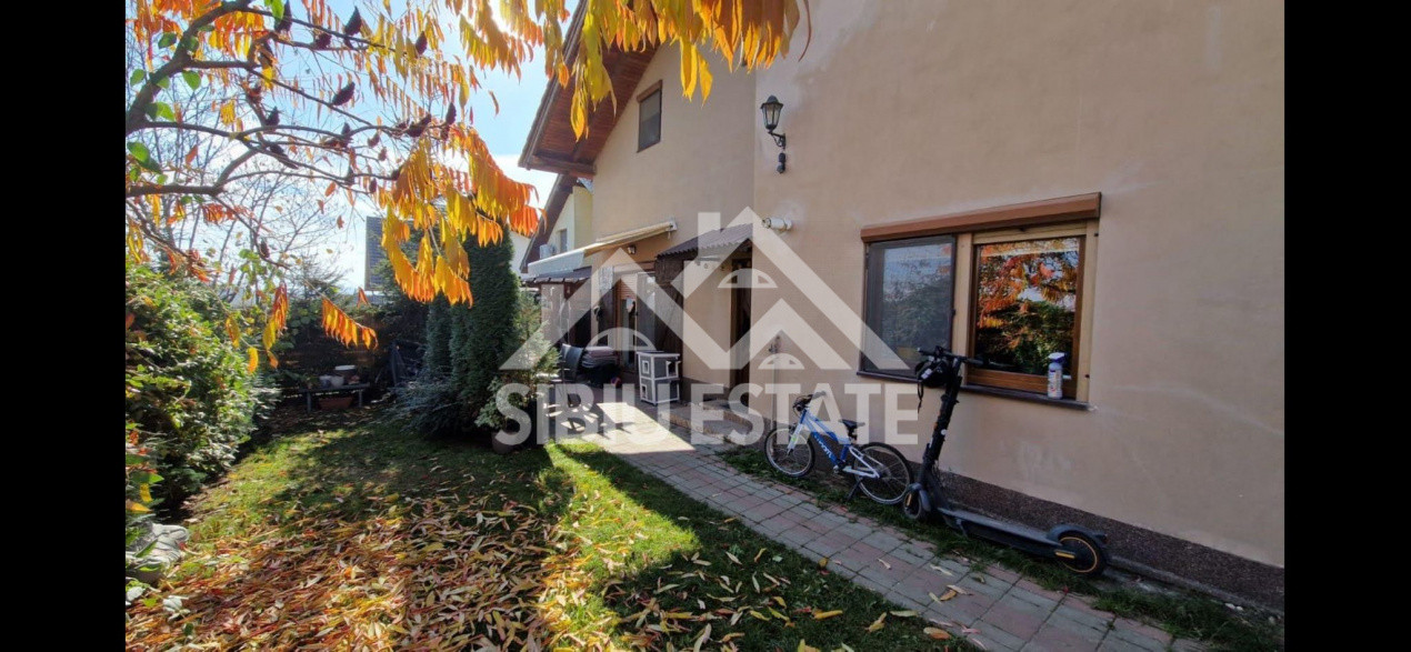 Casa moderna, de inchiriat, cu 3 camere, 2 bai, terasa 