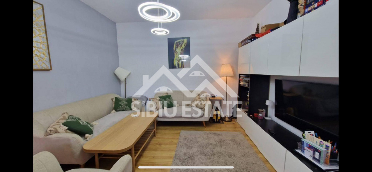 Casa moderna, de inchiriat, cu 3 camere, 2 bai, terasa 