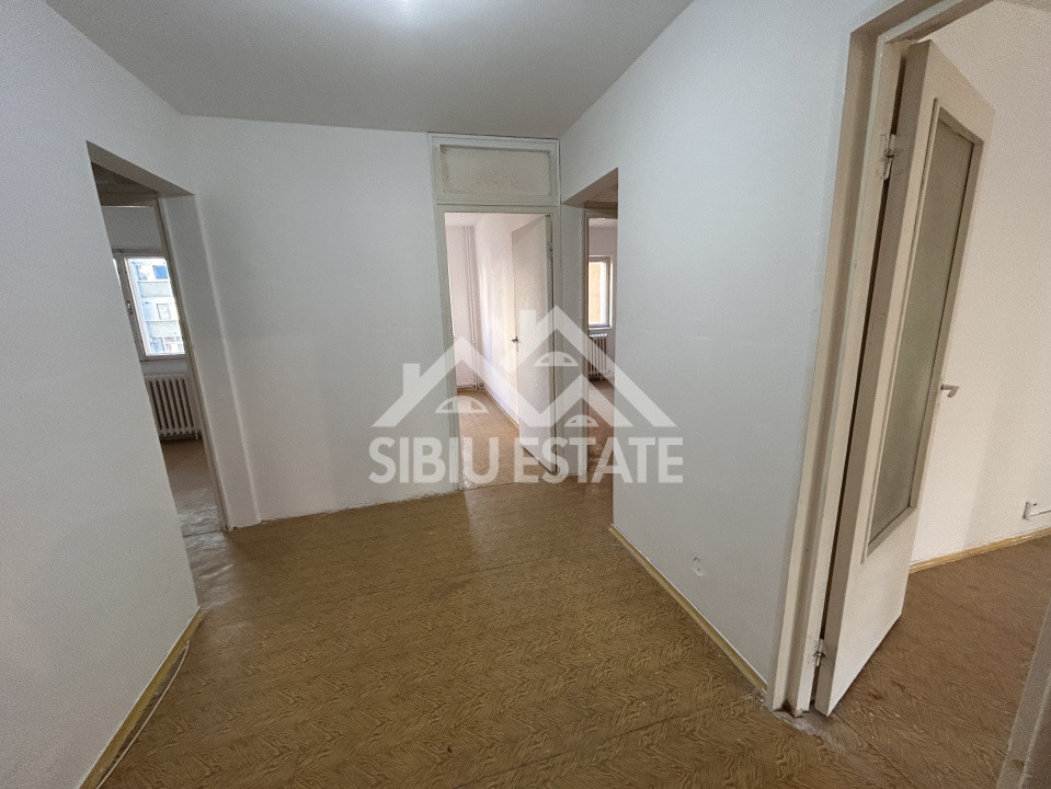 Apartament 4 camere etaj 1, Sibiu - Vasile Aaron Comision 0%