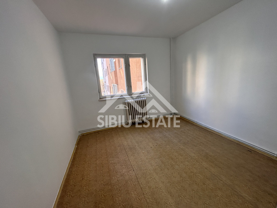 Apartament 4 camere etaj 1, Sibiu - Vasile Aaron Comision 0%