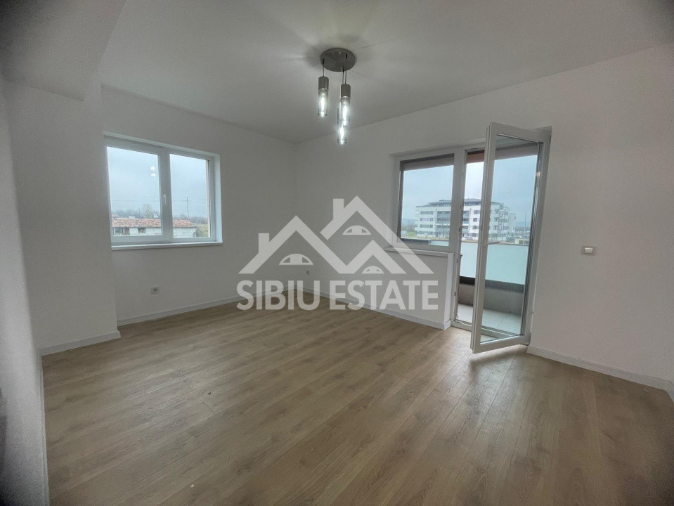 Apartament cu 3 camere, s.utila 70.15 mp.  bloc cu lift-  loc de parcare 